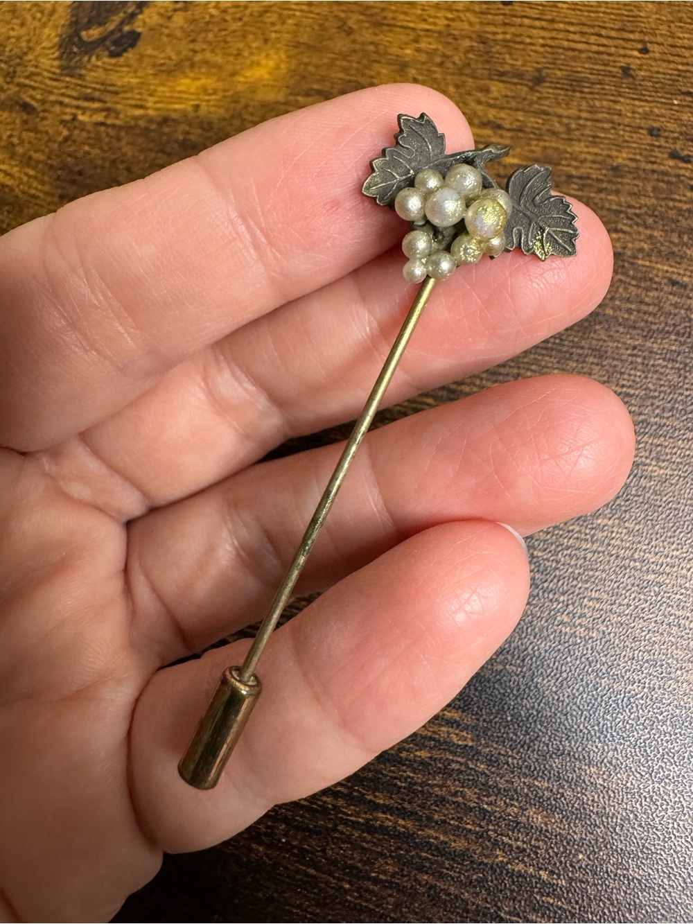 Vintage Gold Tone Grapevine Stick Pin with Cream Pearls and Glitter